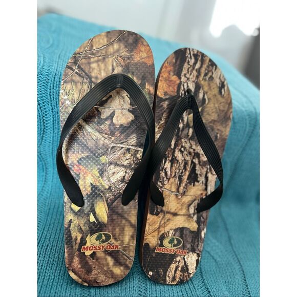 Men’s Flip Flop Camo/Hunting Print - Picture 1 of 6